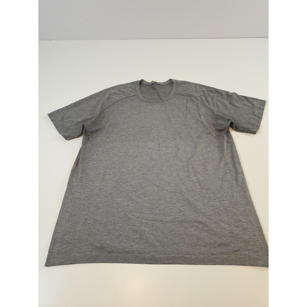 Lululemon Metal Vent Tech T-Shirt Men's XL Performance Short Sleeve Gray
